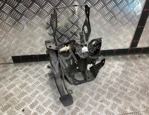 Узел педальный (блок педалей) Volkswagen Golf III (1H) 1991-1997  Volkswagen Golf Golf III (1H) 1991-1997