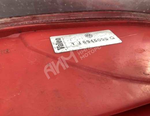 Фонарь задний правый Volkswagen Golf IV (1J) 1997-2004  Volkswagen Golf Golf IV (1J) 1997-2004