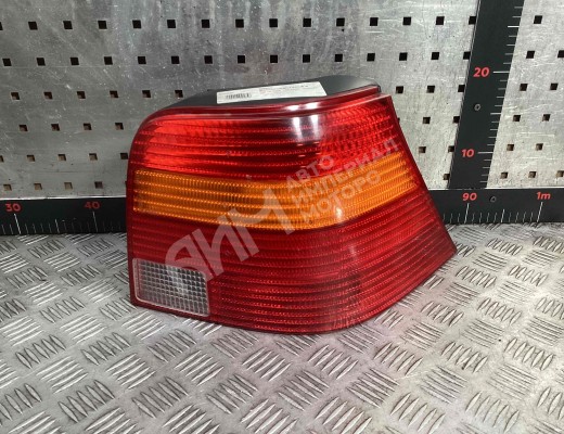 Фонарь задний правый Volkswagen Golf IV (1J) 1997-2004  Volkswagen Golf Golf IV (1J) 1997-2004