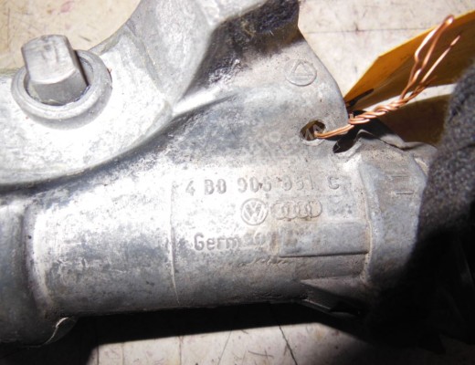 Замок зажигания Audi A6 C5 (4B) 1997-2001  Audi A6 A6 C5 (4B) 1997-2001