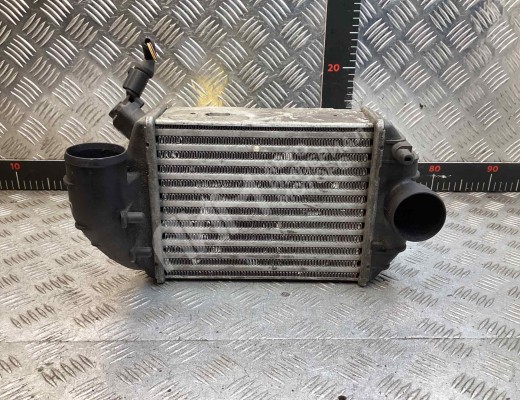 Интеркулер Volkswagen Passat B5+ (3B) 2000-2005 рестайлинг  Volkswagen Passat Passat B5+ (3B) 2000-2005 рестайлинг