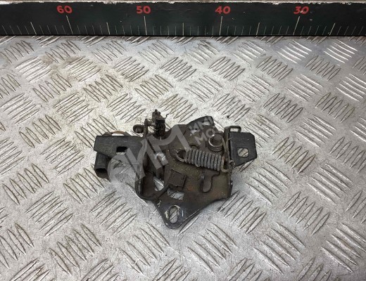 Замок капота Volkswagen Passat B5+ (3B) 2000-2005 рестайлинг  Volkswagen Passat Passat B5+ (3B) 2000-2005 рестайлинг