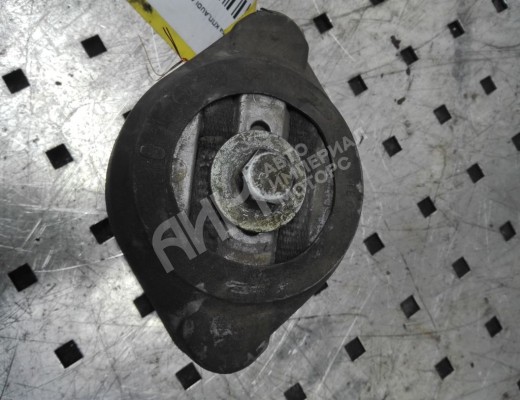 Подушка крепления КПП Audi A6 C5 (4B) 1997-2001  Audi A6 A6 C5 (4B) 1997-2001