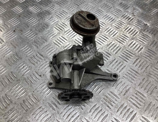 Насос масляный Mercedes E (W210) 1995-1999  Mercedes E E (W210) 1995-1999