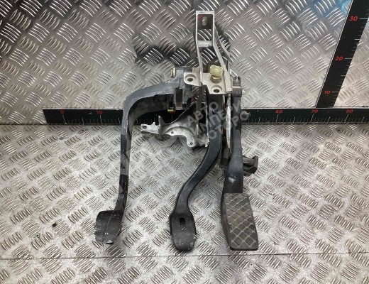 Узел педальный (блок педалей) Volkswagen Passat B5 (3B) 1996-2000  Volkswagen Passat Passat B5 (3B) 1996-2000