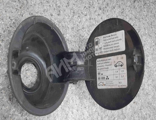 Лючок топливного бака Volkswagen Passat B5 (3B) 1996-2000  Volkswagen Passat Passat B5 (3B) 1996-2000