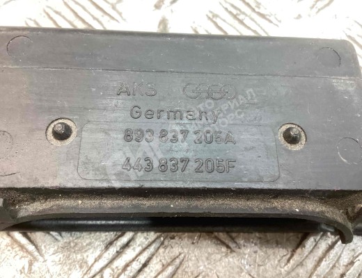 Ручка наружная передняя левая Audi 100 C3 1982-1991  Audi 100 100 C3 1982-1991