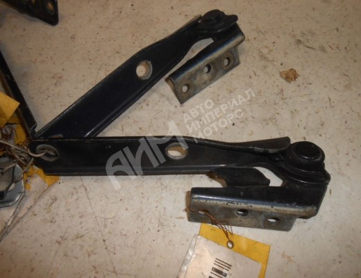 Петля капота правая Volkswagen Passat B5 (3B) 1996-2000  Volkswagen Passat Passat B5 (3B) 1996-2000