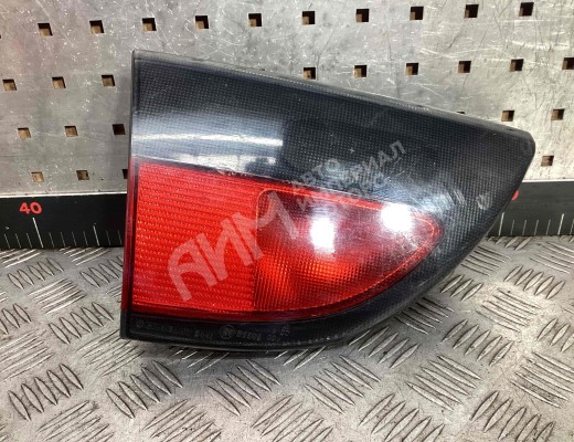Фонарь крышки багажника левый Renault Megane I 1995-2002  Renault Megane Megane I 1995-2002