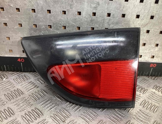 Фонарь крышки багажника правый Renault Megane I 1995-2002  Renault Megane Megane I 1995-2002