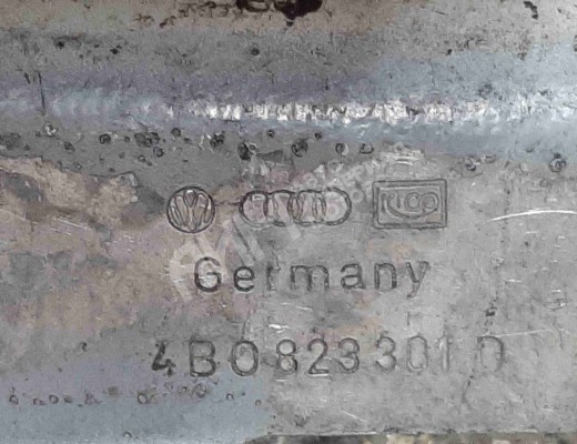 Петля капота левая Audi A6 C5 (4B) 1997-2001  Audi A6 A6 C5 (4B) 1997-2001