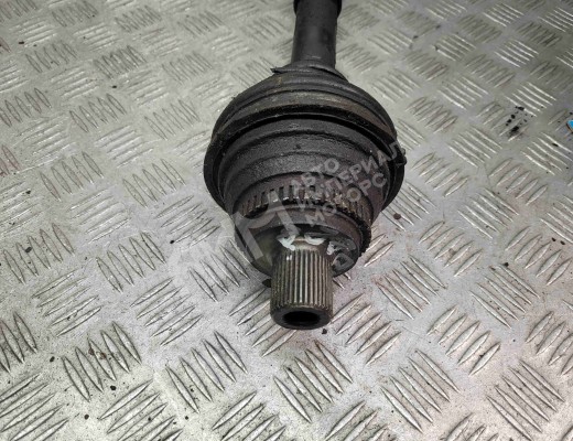 Полуось передняя левая (приводной вал, ШРУС) Audi A6 C4 (4A) 1994-1997  Audi A6 A6 C4 (4A) 1994-1997
