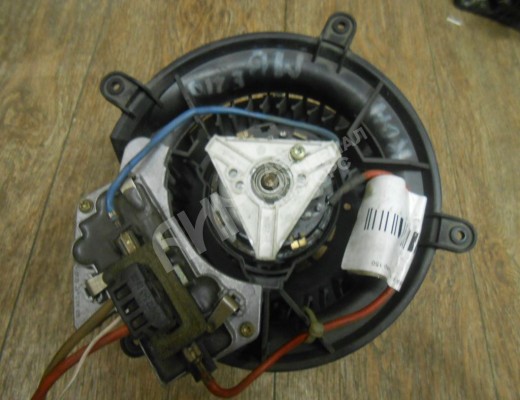 Моторчик печки Mercedes E (W210) 1995-1999  Mercedes E E (W210) 1995-1999