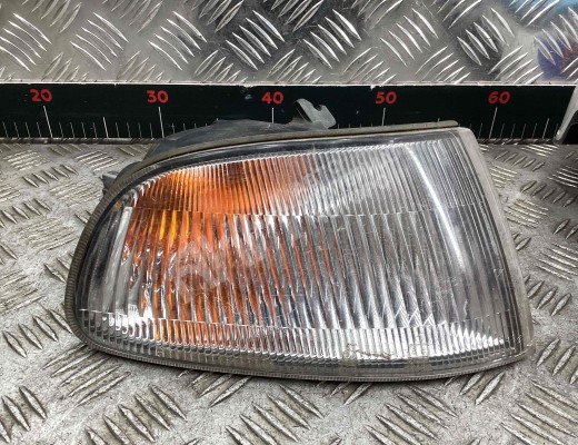 Поворотник правый  Honda Civic V 1991-1995