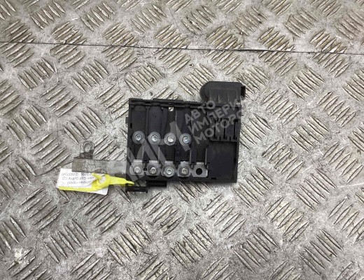 Блок предохранителей Volkswagen Golf IV (1J) 1997-2004  Volkswagen Golf Golf IV (1J) 1997-2004