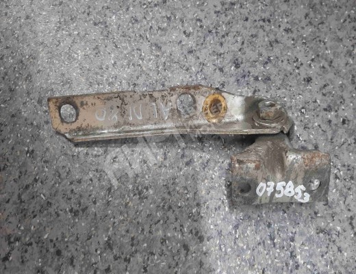 Петля капота правая Audi 80 B4 (8C) 1991-1995  Audi 80 80 B4 (8C) 1991-1995