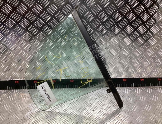 Форточка задняя правая Skoda Octavia A4 Tour (1U) 1996-2010  Skoda Octavia Octavia A4 Tour (1U) 1996-2010