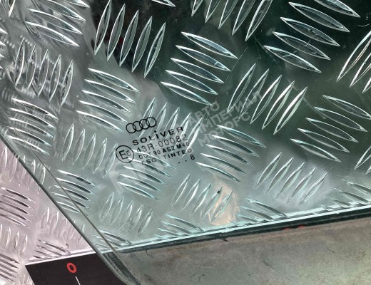 Стекло двери передней правой Audi A6 C5 (4B) 1997-2001  Audi A6 A6 C5 (4B) 1997-2001