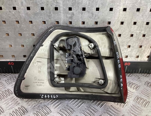 Фонарь задний правый Opel Omega B 1999-2003 рестайлинг  Opel Omega Omega B 1999-2003 рестайлинг