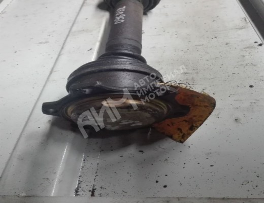 Полуось передняя левая (приводной вал, ШРУС) Volkswagen Passat B5 (3B) 1996-2000  Volkswagen Passat Passat B5 (3B) 1996-2000