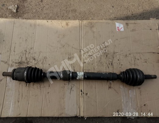 Полуось передняя правая (приводной вал, ШРУС) Volvo V40 I (VW) 1995-2000  Volvo V40 V40 I (VW) 1995-2000