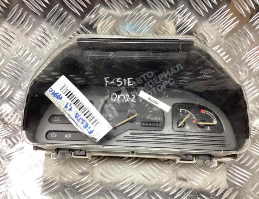 Щиток приборов (приборная панель) Ford Fiesta III 1989-1996  Ford Fiesta Fiesta III 1989-1996