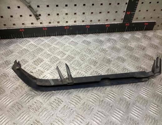 Ус под фару левый Volvo 440 1988-1996  Volvo 440 440 1988-1996