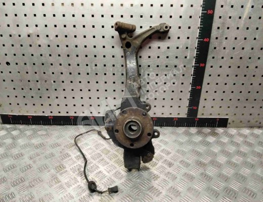 Кулак поворотный левый Volkswagen Passat B5 (3B) 1996-2000  Volkswagen Passat Passat B5 (3B) 1996-2000