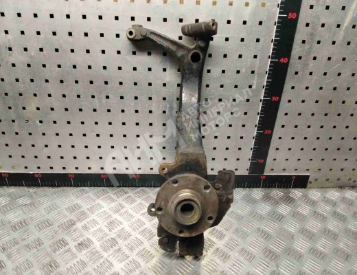 Кулак поворотный правый Audi A4 B5 (8D) 1994-1999  Audi A4 A4 B5 (8D) 1994-1999