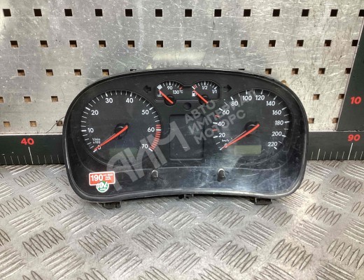 Щиток приборов (приборная панель) Volkswagen Golf IV (1J) 1997-2004  Volkswagen Golf Golf IV (1J) 1997-2004