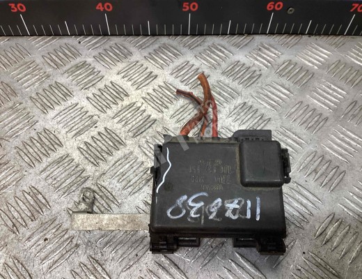 Блок предохранителей Volkswagen Golf IV (1J) 1997-2004  Volkswagen Golf Golf IV (1J) 1997-2004