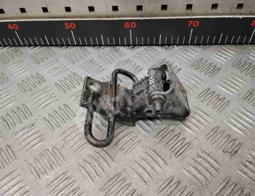 Петля двери передней правой Audi A6 C5 (4B) 1997-2001  Audi A6 A6 C5 (4B) 1997-2001