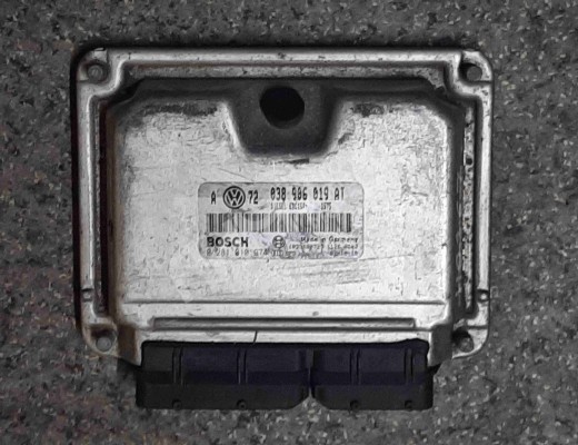 Блок управления двигателем Volkswagen Golf IV (1J) 1997-2004  Volkswagen Golf Golf IV (1J) 1997-2004