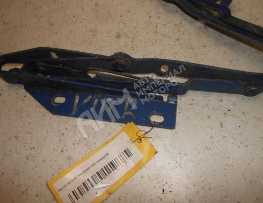 Петля капота правая Mercedes Vito I (W638) 1996-2003  Mercedes Vito Vito I (W638) 1996-2003