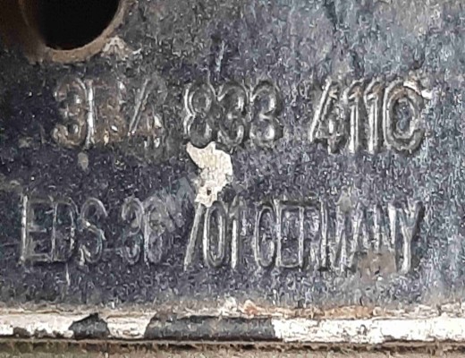 Петля двери задней левой Volkswagen Passat B5 (3B) 1996-2000  Volkswagen Passat Passat B5 (3B) 1996-2000
