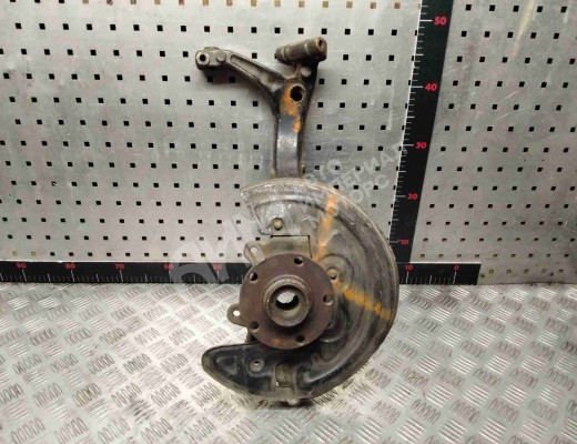 Кулак поворотный правый Audi A4 B5 (8D) 1994-1999  Audi A4 A4 B5 (8D) 1994-1999