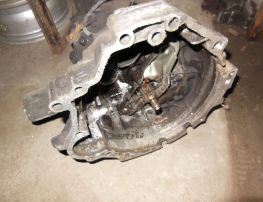 КПП механическая (МКПП) 5-ступенчатая Audi A4 B5 (8D) 1994-1999  Audi A4 A4 B5 (8D) 1994-1999