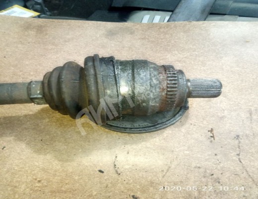 Полуось передняя левая (приводной вал, ШРУС) Audi 100 C3 1982-1991  Audi 100 100 C3 1982-1991