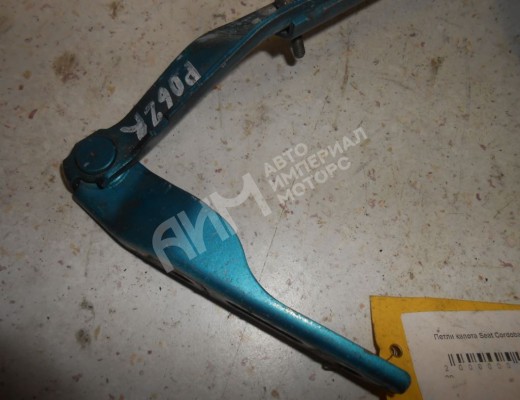 Петля капота левая Seat Cordoba I (6K) 1993-2003  Seat Cordoba Cordoba I (6K) 1993-2003