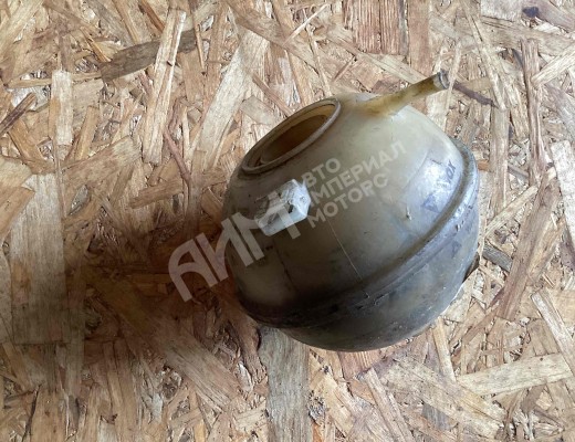 Бачок расширительный Volkswagen Passat B3 1988-1993  Volkswagen Passat Passat B3 1988-1993