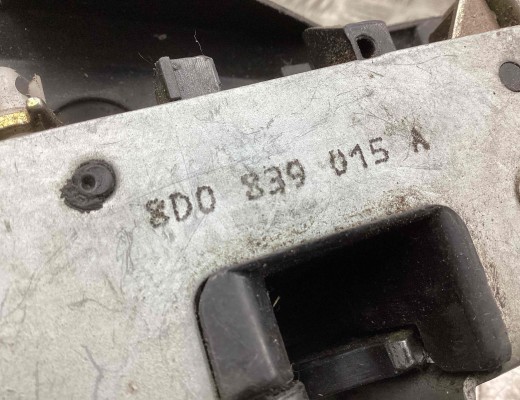 Замок двери задней левой Audi A4 B5 (8D) 1994-1999  Audi A4 A4 B5 (8D) 1994-1999
