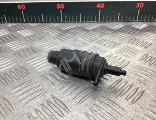 Насос (моторчик) омывателя стекла Audi 80 B4 (8C) 1991-1995  Audi 80 80 B4 (8C) 1991-1995