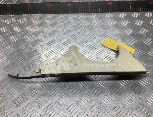 Ус под фару правый Mercedes E (W210) 1995-1999  Mercedes E E (W210) 1995-1999