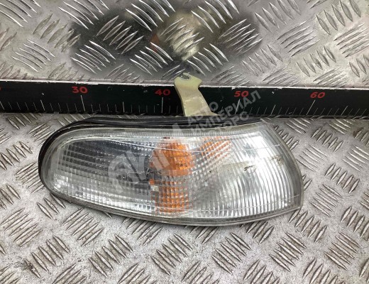 Поворотник правый Mazda 626 IV (GE/GV) 1992-1997  Mazda 626 626 IV (GE/GV) 1992-1997