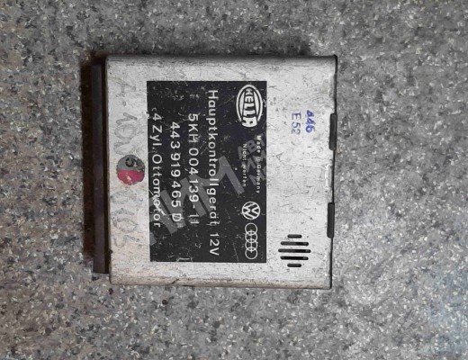 Блок управления двигателем  Audi 100 C3 1982-1991