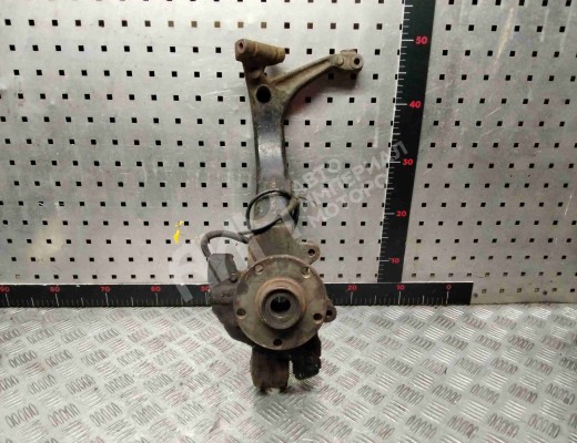 Кулак поворотный левый Audi A4 B5 (8D) 1994-1999  Audi A4 A4 B5 (8D) 1994-1999