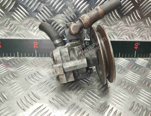 Насос гидроусилителя руля Nissan Serena (C23) 1991-2001  Nissan Serena Serena (C23) 1991-2001