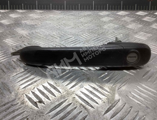 Ручка наружная передняя левая Volkswagen Polo III (6N/6K) 1994-2002  Volkswagen Polo Polo III (6N/6K) 1994-2002