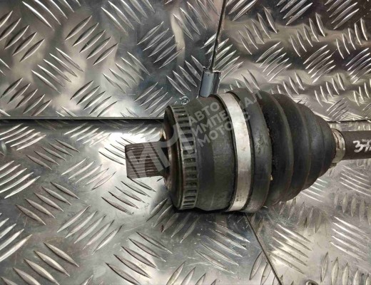 Полуось передняя правая (приводной вал, ШРУС) Audi A4 B6 (8EC, 8E5) 2000-2004  Audi A4 A4 B6 (8EC, 8E5) 2000-2004