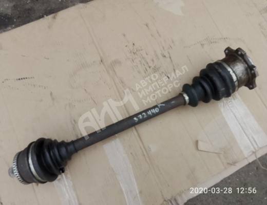 Полуось передняя правая (приводной вал, ШРУС) Audi A4 B5 (8D) 1994-1999  Audi A4 A4 B5 (8D) 1994-1999